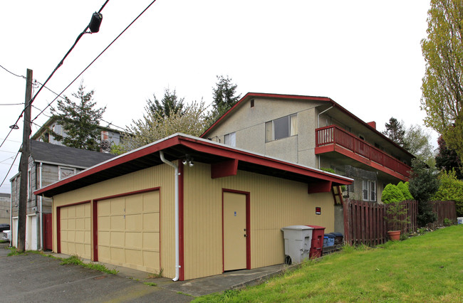 2522 Grand Ave in Everett, WA - Building Photo - Building Photo