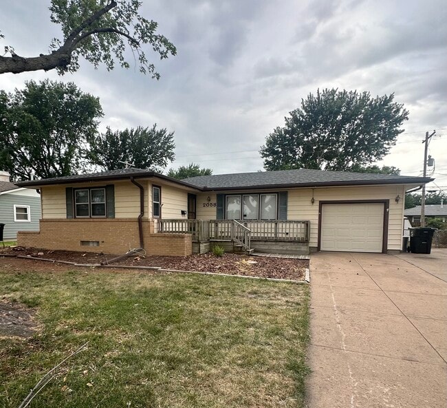 property at 2058 Simmons St