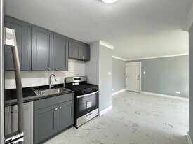 2751 W North Shore Ave, Unit #G in Chicago, IL - Building Photo