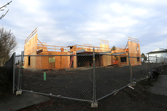 Town Center Station in Happy Valley, OR - Building Photo - Building Photo