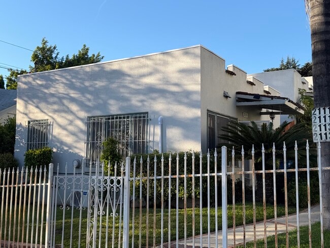 property at 2113 1/2 Aaron St