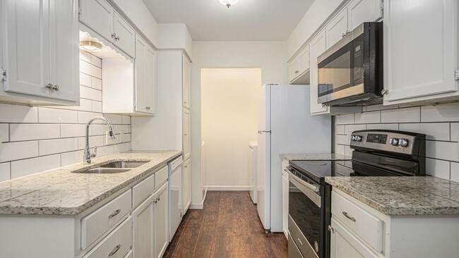 property at 2107 Mistletoe Ave