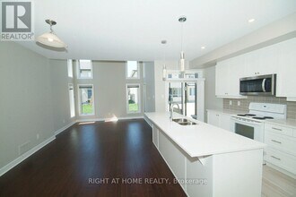 733 Twist Way in Ottawa, ON - Building Photo - Building Photo