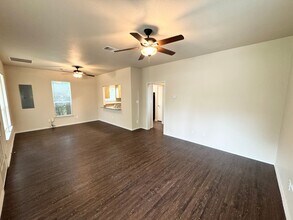 309 Hettie St in Denton, TX - Building Photo - Building Photo