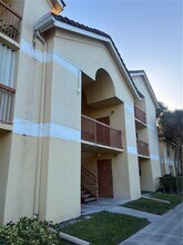 7680 Westwood Dr in Tamarac, FL - Building Photo - Building Photo