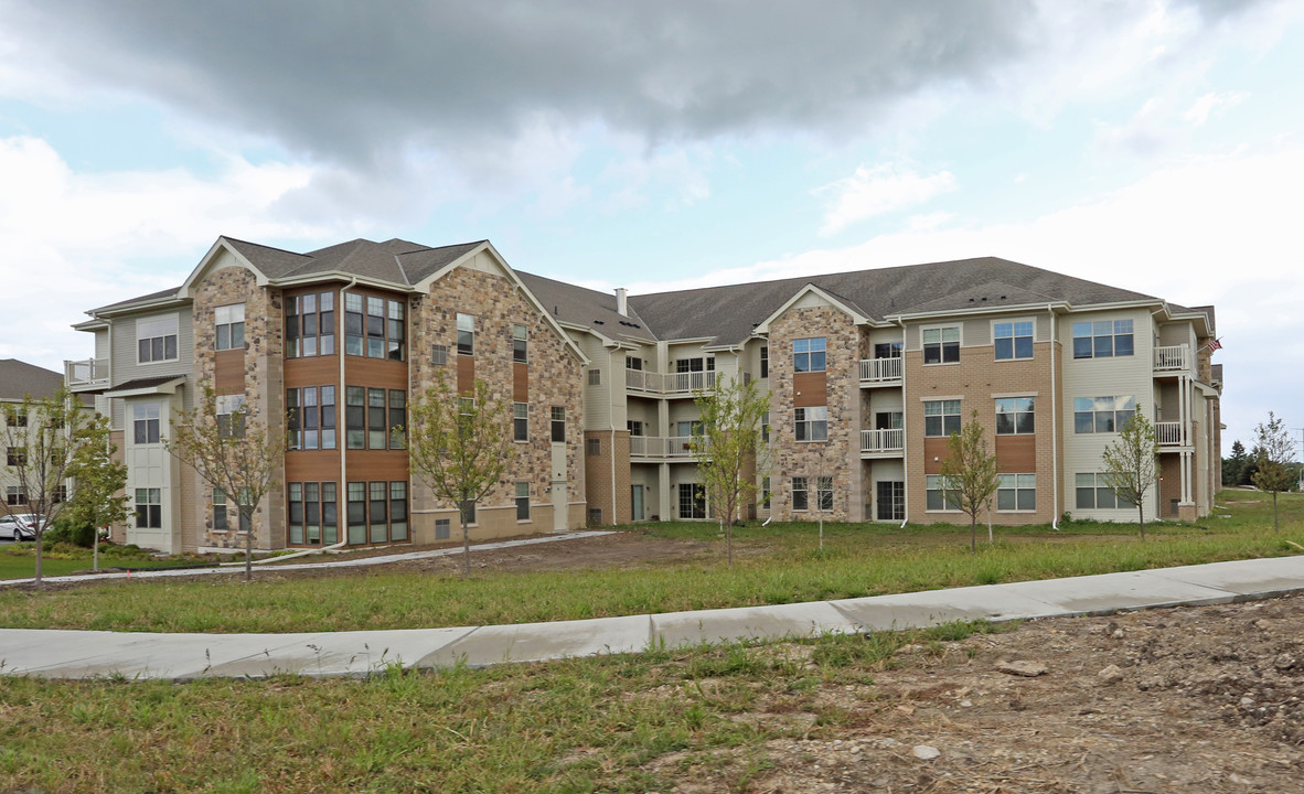 Village Pointe Commons in Grafton, WI - Building Photo