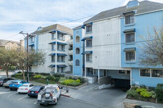 Oceangate Square in Long Beach, CA - Building Photo - Building Photo