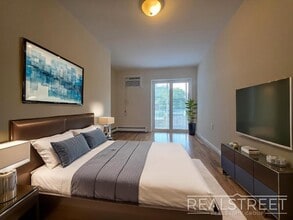 Spacious 2-3 Bed, 2 Bath Apartment with In in Brooklyn, NY - Building Photo - Building Photo