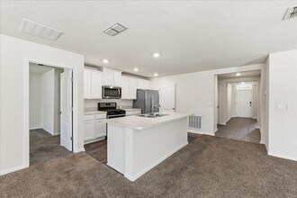 656 Grand Reserve Dr in Bunnell, FL - Building Photo - Building Photo