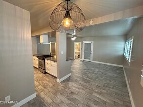 7031 N 14th Dr in Phoenix, AZ - Building Photo - Building Photo