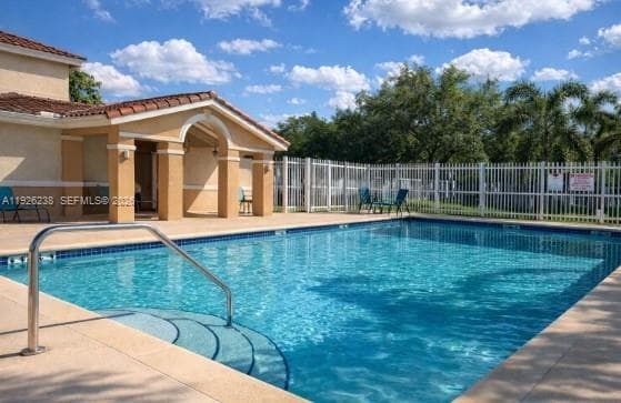 13875 SW 64th St in Miami, FL - Building Photo - Building Photo