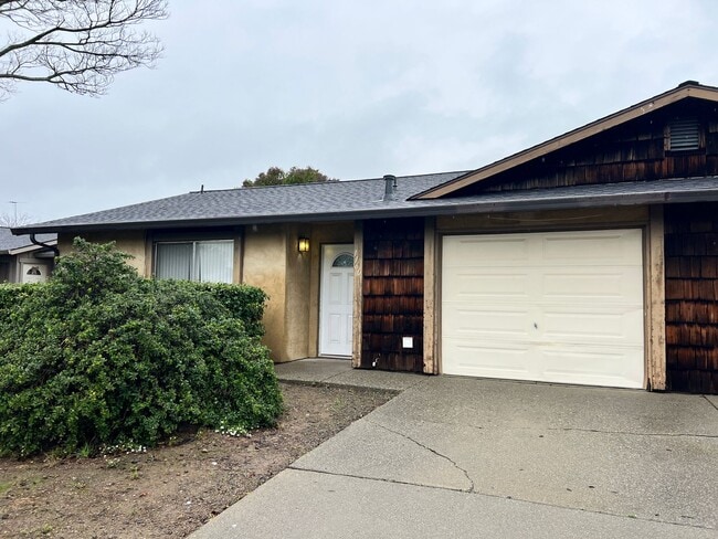 property at 1160-1162 Lisa Ct