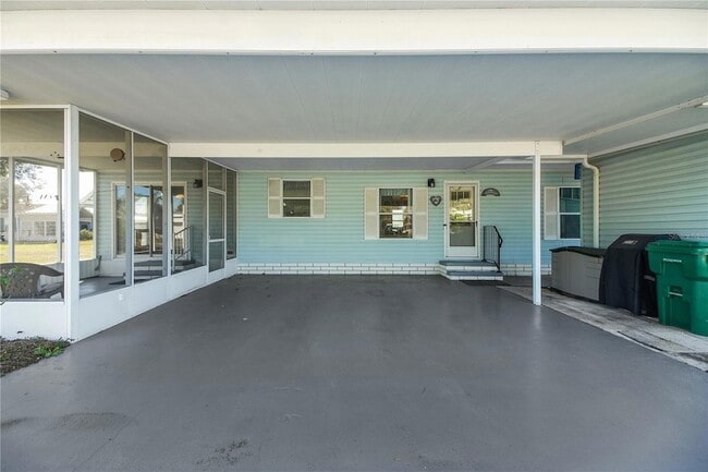 5229 Hartford Ln in Wildwood, FL - Building Photo - Building Photo