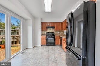 7353 St Thomas Loop in Manassas, VA - Building Photo - Building Photo