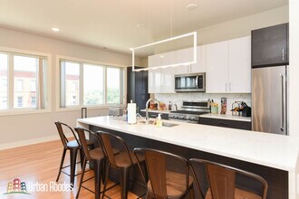 1639 W Grand Ave in Chicago, IL - Building Photo - Building Photo