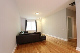 1332 W Fillmore St, Unit 1 in Chicago, IL - Building Photo - Building Photo