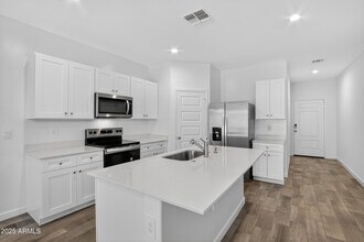 9284 S Mara Dr in Apache Junction, AZ - Building Photo - Building Photo