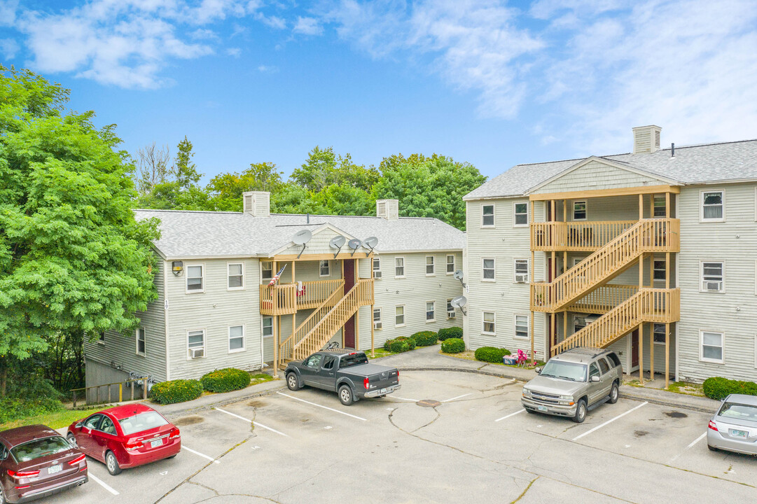 McDuffee Brook Apartments in Rochester, NH - Building Photo