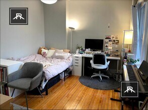32 Babcock St in Brookline, MA - Building Photo - Building Photo