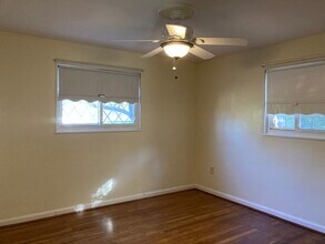 6400 Pickett St in Alexandria, VA - Building Photo - Building Photo