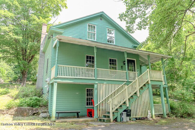 property at 33 High St