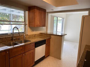 928 W Camino Real in Boca Raton, FL - Building Photo - Building Photo