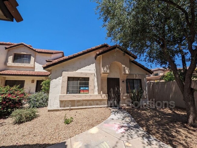 property at 2955 N Oregon St