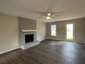 7445 Fairpoint Rd in Fayetteville, NC - Building Photo - Building Photo
