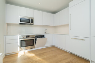 39 South St, Unit 12 in Boston, MA - Building Photo