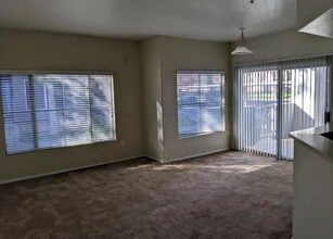 600 W Grove Pky, Unit 1053 in Tempe, AZ - Foto de edificio - Building Photo