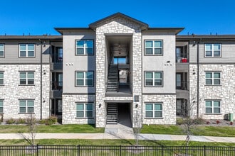 Ridge At Lancaster in Dallas, TX - Foto de edificio - Building Photo