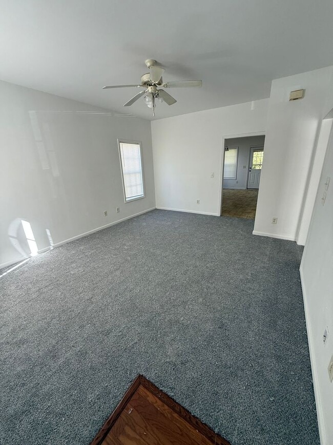 1218 Stoneridge Ln in Rocky Mount, NC - Building Photo - Building Photo