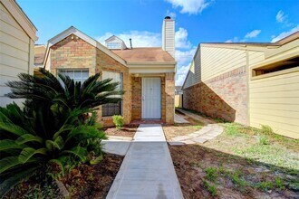 11842 Spring Grove Dr in Houston, TX - Building Photo - Building Photo