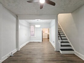 2825 N Taney St in Philadelphia, PA - Building Photo