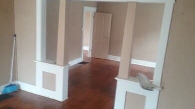 1122 Madeline St in Jefferson City, MO - Building Photo - Building Photo