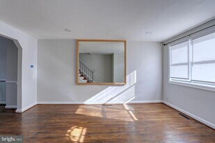 2536 Loyola Northway in Baltimore, MD - Building Photo