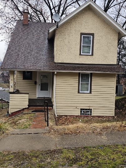 property at 732 N 6th St