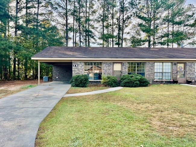 property at 6 Crosscreek Dr