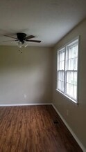 4903 De Priest Ct in Louisville, KY - Foto de edificio - Building Photo
