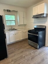 1548 Saint Paul St, Unit #2- Upper in Rochester, NY - Building Photo - Building Photo