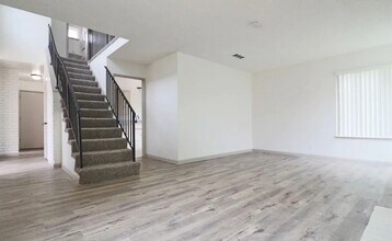 1421 Ebb Ct in Oxnard, CA - Building Photo - Building Photo