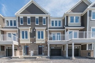 82 Feathertop Ln in Ottawa, ON - Building Photo