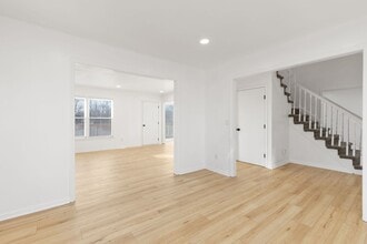 7014 N Brookside Rd in Pleasant Valley, MO - Building Photo - Building Photo