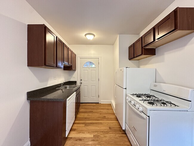 3828.5 N Fremont St in Chicago, IL - Building Photo - Building Photo