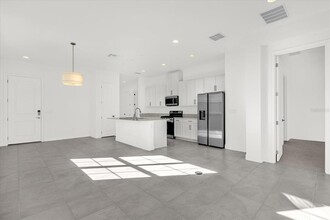 2360 Datura Lp in St. Cloud, FL - Building Photo - Building Photo