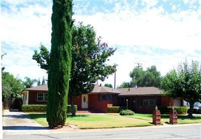 606 Nottingham Way