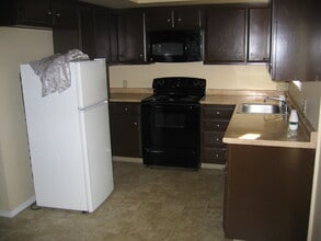 1816 Polk Way in Stockton, CA - Foto de edificio - Building Photo