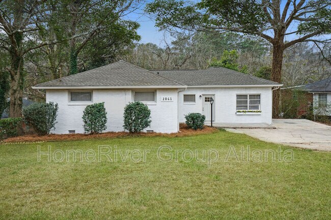 2061 Rockhaven Dr in Decatur, GA - Building Photo - Building Photo