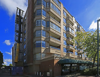 Pacific Terrace in White Rock, BC - Building Photo - Building Photo