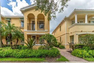 7833 Veronawalk Blvd in Naples, FL - Building Photo - Building Photo